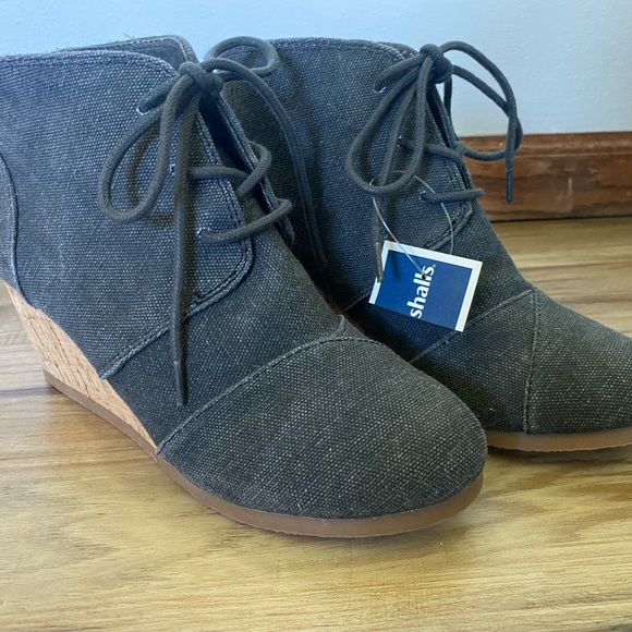 Sugar Brand Wedge Boot Lace Up- Size 8 - Picture 3 of 3